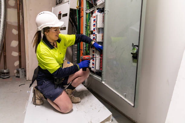 Best Electric Panel Repair  in Gladstone, MO